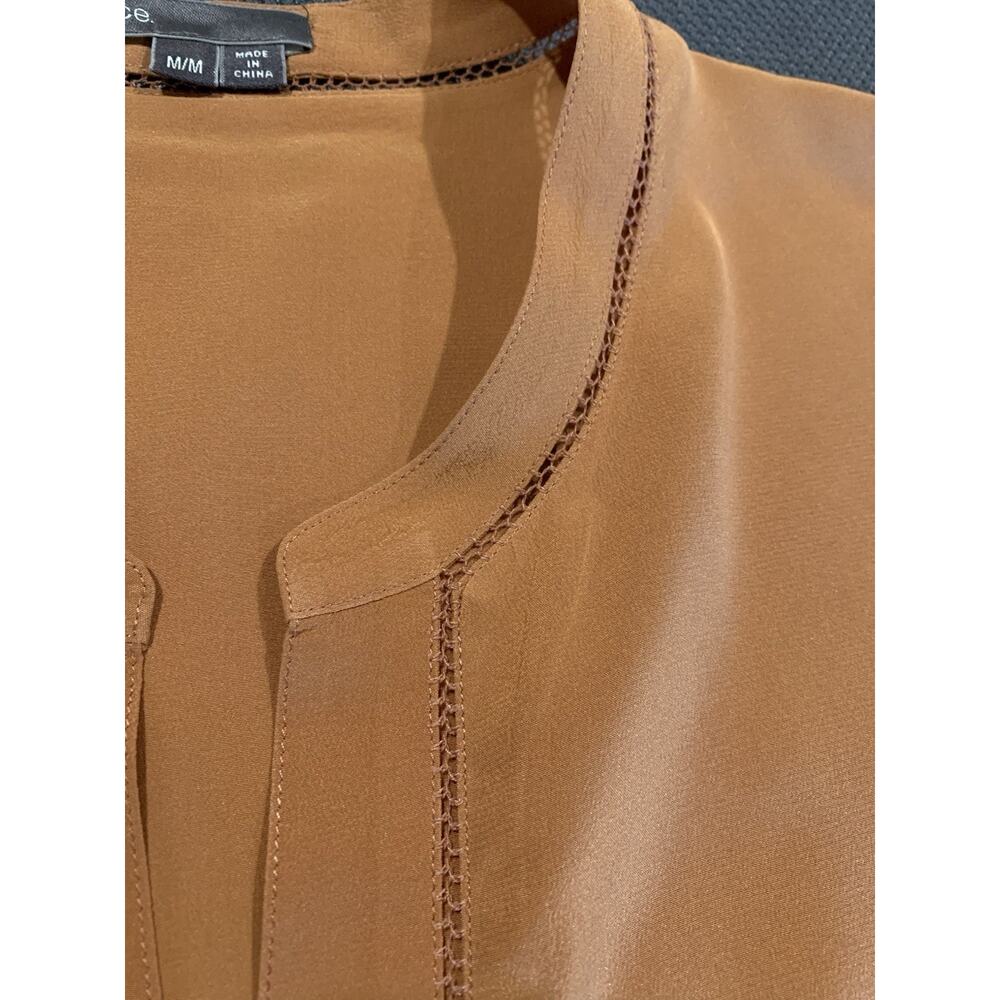 VINCE 100% Silk Popover Blouse Tunic Top M Eyelet Notch Split V-Neckline - Picture 5 of 8